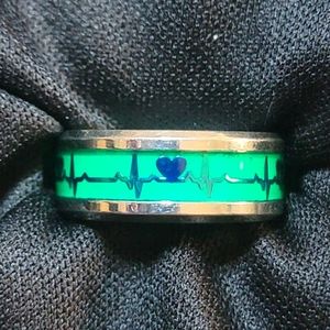Glow-In-The-Dark Heartbeat Ring